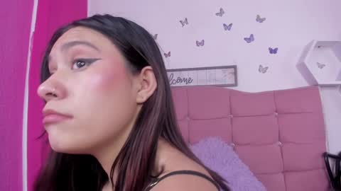 Snapshot of cassie_jones1 chatting on 5, 1, 2025 Cassie Jones online show from 5, 1, 2025