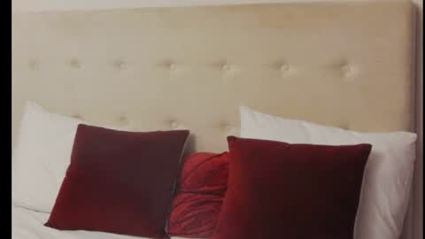 CassieHilton online show from 2, 2, 2025