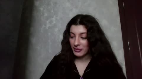 Snapshot of cassiemantella chatting on 5, 5, 2026 Im Mila online show from 5, 5, 2026