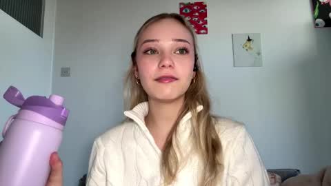 Snapshot of cassijent chatting on 2, 3, 2026 Olivia online show from 2, 3, 2026