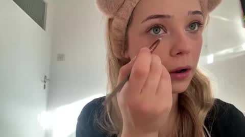 Snapshot of cassijent chatting on 17, 3, 2026 Olivia online show from 17, 3, 2026