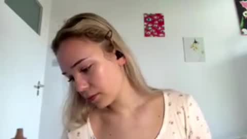 Snapshot of cassijent chatting on 20, 3, 2026 Olivia online show from 20, 3, 2026