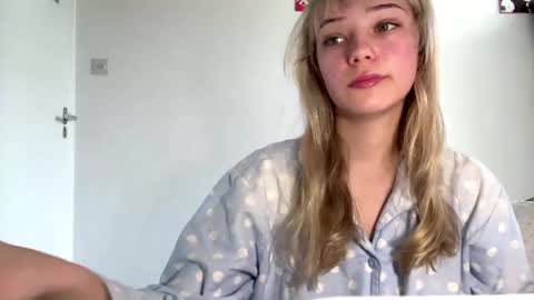 Snapshot of cassijent chatting on 23, 3, 2026 Olivia online show from 23, 3, 2026