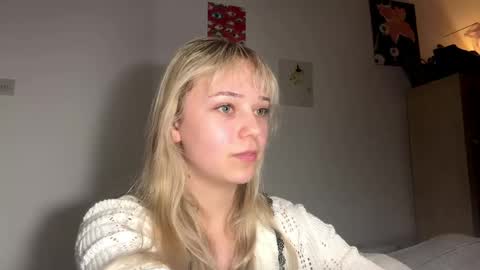 Snapshot of cassijent chatting on 23, 3, 2026 Olivia online show from 23, 3, 2026