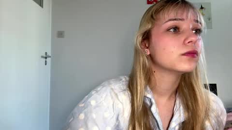 Snapshot of cassijent chatting on 9, 4, 2026 Olivia online show from 9, 4, 2026