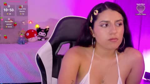 Snapshot of cassiopea__ chatting on 18, 9, 2025 Paula online show from 18, 9, 2025