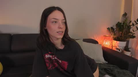 Snapshot of cassisland chatting on 9, 10, 2025 cassandra online show from 9, 10, 2025