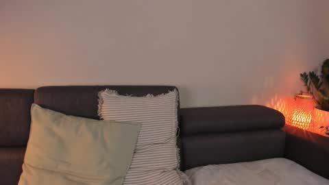 Snapshot of cassisland chatting on 18, 10, 2025 cassandra online show from 18, 10, 2025