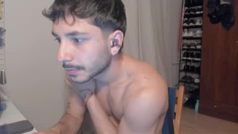 Snapshot of castrenzeasp chatting on 22, 4, 2026 Castrenze online show from 22, 4, 2026