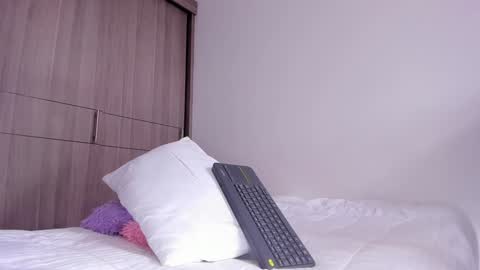 Snapshot of cata_n_cami chatting on 8, 12, 2024 cata_n_cami online show from 8, 12, 2024