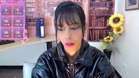 Queen Catalella online show from 12, 10, 2025