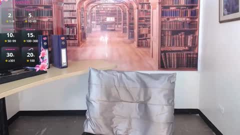 Snapshot of catalella_ar chatting on 16, 12, 2025 Queen Catalella online show from 16, 12, 2025