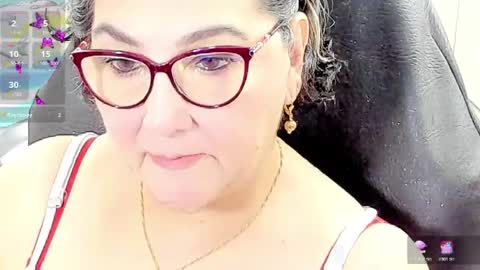 Snapshot of cataleya_mom_ chatting on 14, 4, 2026 cataleya online show from 14, 4, 2026