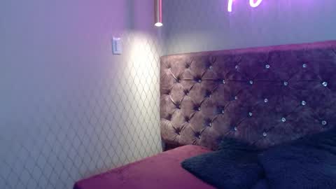 cataleyadamourx online show from 15, 12, 2025