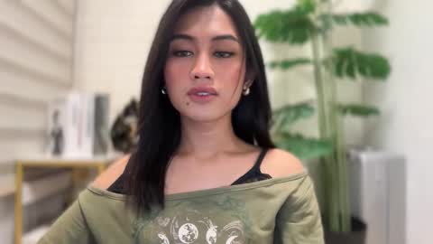 catalina2605 online show from 9, 11, 2025