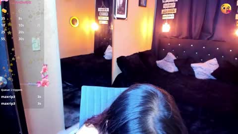  Mia   online show from 25, 2, 2025