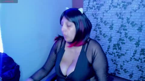  Mia   online show from 19, 11, 2025