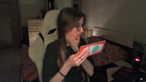 Snapshot of cath_dysphoria_ chatting on 18, 4, 2026 CATH online show from 18, 4, 2026