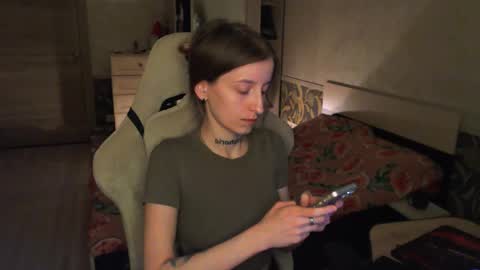 Snapshot of cath_dysphoria_ chatting on 26, 4, 2026 CATH online show from 26, 4, 2026