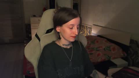 Snapshot of cath_dysphoria_ chatting on 28, 4, 2026 CATH online show from 28, 4, 2026