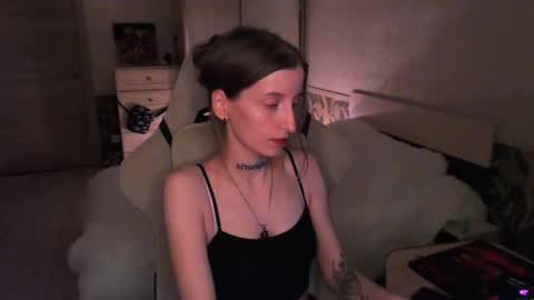 Snapshot of cath_dysphoria_ chatting on 8, 8, 2026 CATH online show from 8, 8, 2026