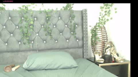 Snapshot of cathalinasharon chatting on 19, 4, 2026 cathalina online show from 19, 4, 2026