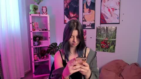 Snapshot of catherine_wine chatting on 10, 4, 2026 Catherine online show from 10, 4, 2026