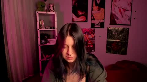 Snapshot of catherine_wine chatting on 16, 4, 2026 Catherine online show from 16, 4, 2026