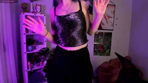 Snapshot of catherine_wine chatting on 21, 4, 2026 Catherine online show from 21, 4, 2026