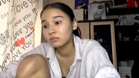 Snapshot of catherinepirs chatting on 5, 4, 2026 catherinepirs online show from 5, 4, 2026