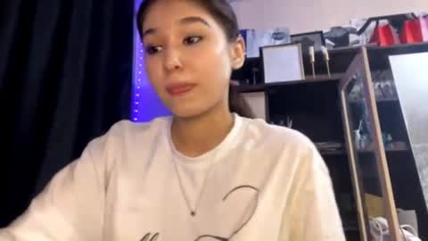Snapshot of catherinepirs chatting on 13, 4, 2026 catherinepirs online show from 13, 4, 2026