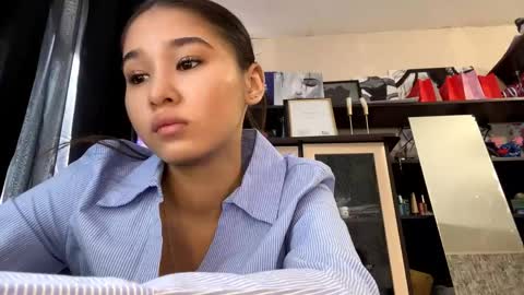 Snapshot of catherinepirs chatting on 15, 4, 2026 catherinepirs online show from 15, 4, 2026