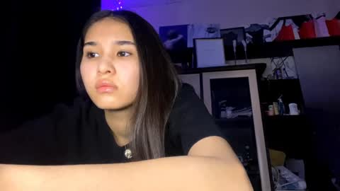 Snapshot of catherinepirs chatting on 17, 4, 2026 catherinepirs online show from 17, 4, 2026