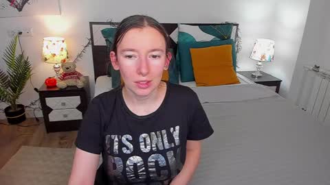 Catrin online show from 5, 12, 2024