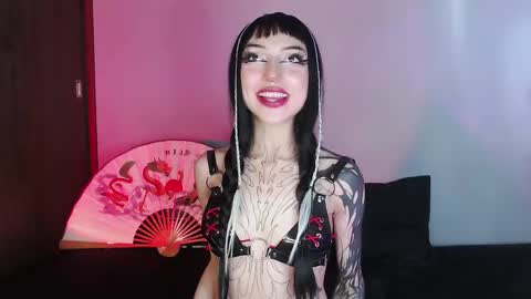 Snapshot of cati_petite chatting on 23, 12, 2024 Cati help me reach my goal of 100 thumbs up again 3 online show from 23, 12, 2024