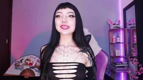 Snapshot of cati_petite chatting on 19, 2, 2025 Cati help me reach my goal of 100 thumbs up again 3 online show from 19, 2, 2025