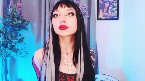 Snapshot of cati_petite chatting on 11, 4, 2026 Cati help me reach my goal of 100 thumbs up again 3 online show from 11, 4, 2026