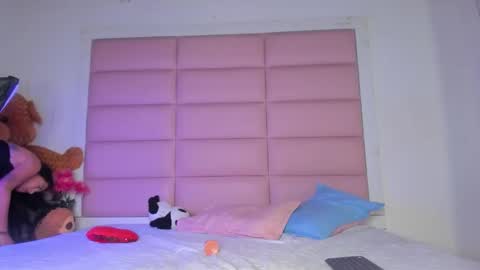 Snapshot of cattalina_25 chatting on 3, 3, 2026 cattalina_25 online show from 3, 3, 2026