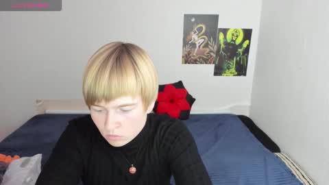 Snapshot of cattie_w_ chatting on 7, 11, 2025 cattie_w_ online show from 7, 11, 2025