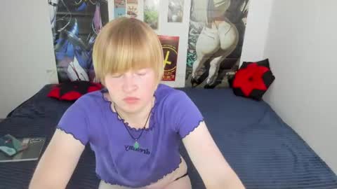 Snapshot of cattie_w_ chatting on 20, 6, 2026 cattie_w_ online show from 20, 6, 2026