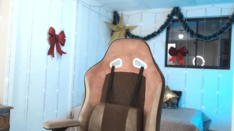 Snapshot of cattleya069 chatting on 2, 12, 2024  Cattleya you can tell me Leya too.     online show from 2, 12, 2024