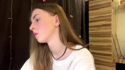 Snapshot of caylakimbro chatting on 2, 3, 2026 Polly online show from 2, 3, 2026