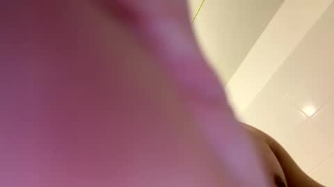 Snapshot of cballs34 chatting on 3, 5, 2026 Matthiiieeeuuu online show from 3, 5, 2026