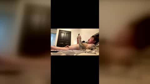 Snapshot of cbuds33 chatting on 1, 12, 2025 cbuds33 online show from 1, 12, 2025