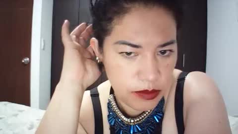 Snapshot of ccharlot chatting on 17, 4, 2026 ccharlot online show from 17, 4, 2026
