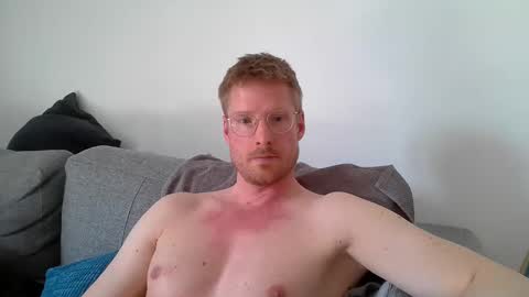 Snapshot of ccloser87 chatting on 16, 4, 2026 ccloser87 online show from 16, 4, 2026