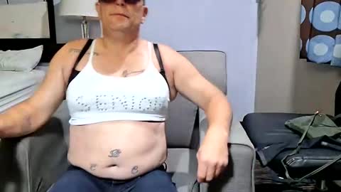 Snapshot of cd4026969 chatting on 13, 9, 2025 C.d slut4u online show from 13, 9, 2025