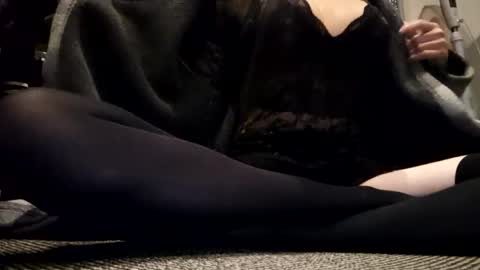 Cdleigh1984 online show from 18, 10, 2025