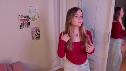 Snapshot of ceceliapidcock chatting on 12, 9, 2025 Lina online show from 12, 9, 2025