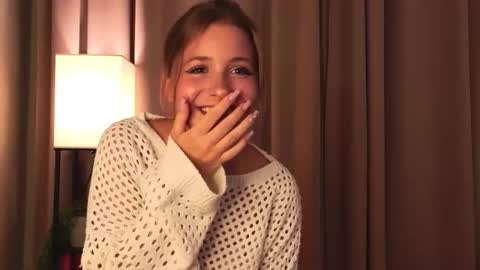 Snapshot of ceceliapidcock chatting on 23, 11, 2025 Lina online show from 23, 11, 2025